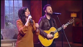 Kari Jobe & Cody Carnes: Forever (James Robison / LIFE Today)