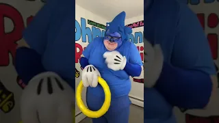 I’m an adorable sonic!