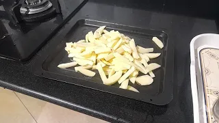 Me cooking French fries 🍟 in otg oven (only 2 spoon oil)