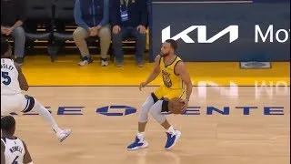 Steph Curry is the only player that can do this in a fastbreak!