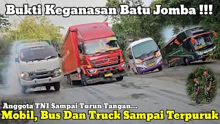 Consequences of slippery slopes || Cars, Buses and Trucks Have Difficulty Passing Batu Jomba