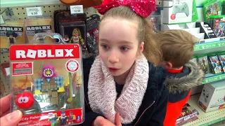 Toy Hunting - Our Last Ever Toy Hunt in Toys "R" Us