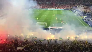 Les ultras nantais mettent le feu au stade de France. Finale de la coupe de France 2022 Nantes Nice