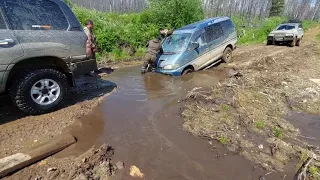 Mitsubishi Delica удивляет (локдаун в тайге) смыло мосты