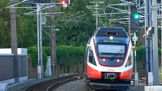 Lustige Zugschlussbeleuchtung am Talent 1, ÖBB Züge am Morgen im Berufsverkehr am Bahnhof Rankweil