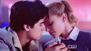 Jughead and Betty|Riverdale { Blood Watter }