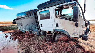 STRANDED on the BINNS TRACK - BOGGED in our ISUZU NPS 4x4