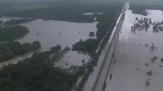 Highway 90 bridge at Trinity River in Liberty County shut down due to unsafe conditions; 787 also sh