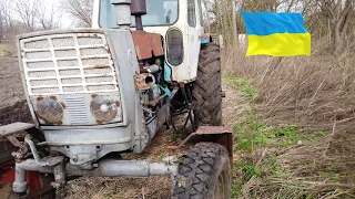 Тяжка Весняна оранка Юмз-6! Засадили трактора! Плн 2-35 Попали плугом на пеньок!