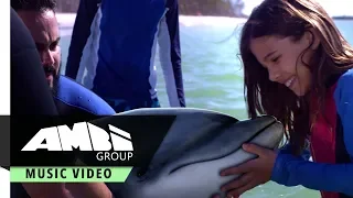 Waves - Nicole Michelle featuring Lola Sultan | From Bernie the Dolphin