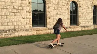 1 MONTH BEGINNER LONGBOARD PROGRESSION // LEARNING TO SKATE