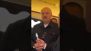 Лукашенко кушает колбаску #россия #политика #беларусь #лукашенко