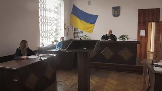 Активісти з Рівного приїхали в Житомирський суд, щоб підтримати автомайданівця Валерія Арушаняна