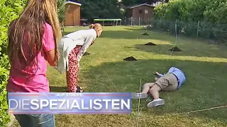 Garten unter Strom gesetzt! Fabian bewusstlos in Maulwurffalle gefangen! | Die Spezialisten | SAT.1