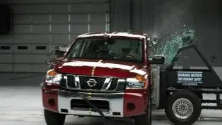 2009 Nissan Titan side IIHS crash test