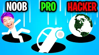 NOOB vs PRO vs HACKER In HOLE.IO! (MAX SIZE HACK!)