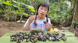 Grilled Snail In Jungle For Lunch - Outdoor Cooking - Cooking Girl #44