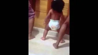 Niña bailando