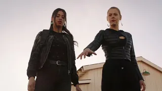 Isobel gets her mother’s sword and Rosa gives her a pep talk (RNM 3x11)