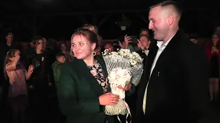 Як на весіллі у Кримному утворилась ще одна пара наречених