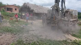 VEJA A FELICIDADE DA FAMÍLIA JOTOBA COM A ESCAVAÇÃO DO POÇO TURBULA