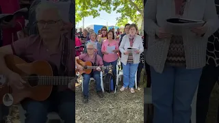 Romería, misa y ofertorio en honor de San Isidro Labrador en la finca El Robledo de Losar.