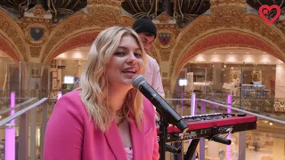 Concert de Louane pour CKDB aux Galeries Lafayettes ❤️