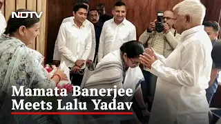 Video: Mamata Banerjee Touches Lalu Yadav's Feet Ahead Of Opposition Meet