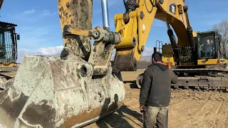 Fitting The Buckets Of Two Caterpillar 385C Excavators - Sotiriadis/Labrianidis Mining Works - 4k