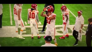 Travis Kelce throws helmet down after sustaining injury vs. Vikings