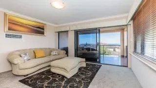 Team Peacock presents 33 Davenport Circuit Mindarie WA