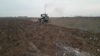 Т-150 трактор