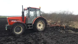 Wstępne przygotowanie pola pod soje. Zetor 10540