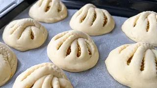 If you have some apples, make these super soft and fluffy rolls. Simple and delicious 2 recipes