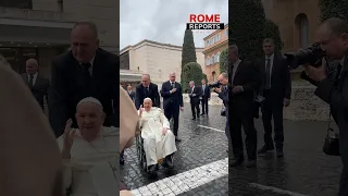 A different General Audience, but with the Pope always smiling 😁