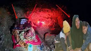A scary night in the mountains: The grandmother spends a difficult night with two orphan children