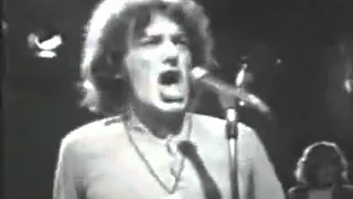 Joe Cocker - Con una pequeña ayuda de mis amigos.flv