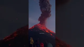 Volcanic Eruption 🌋 In Guatemala 🇬🇹 | Volcán De Fuego | #youtubeshorts #shortsvideo #shorts