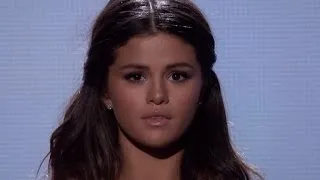Taylor Swift Cries During Selena Gomez 2014 AMA Performance