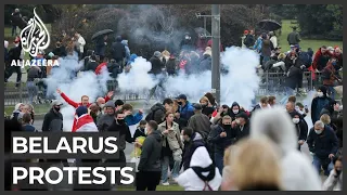Belarus police crack down on protesters, detain dozens