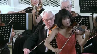 Tianwa Yang performs Tchaikovsky’s Violin Concerto (2nd movement) – Live in St Petersburg