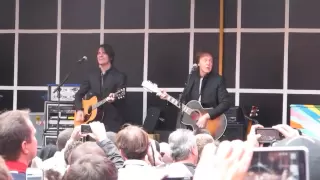 Paul McCartney in Times Square NYC 10/10/2013