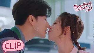 So romantic! They make a cake together! 😍 | My Girlfriend is an Alien S2 ep27