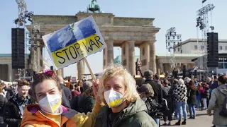 Solidaritätskonzert für den Frieden: Tausende demonstrieren in Berlin