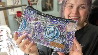 Pattern Mod : Making a Clear Wristlet from the Aries Crossbody from Knotted Threads Co