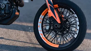 Continental Road Attack 4 10 Tausend Km Später auf der KTM Smcr 690