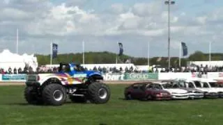 Truckfest 2010 - Bigfoot Monster Truck 17 first jump