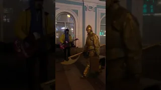 Уличные музыканты на Невском проспекте 19 декабря