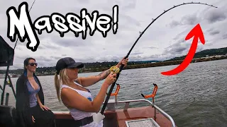 These FISH are almost UNCATCHABLE With there CRAZY STRENGTH!!! (Deep River Fishing!!)