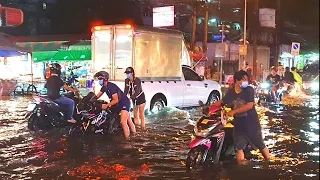 [4K] Walking in the Heavy Rain Thunder Storm | Bangkok Night Flash Flood